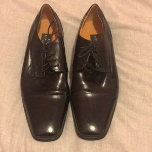 Men’s black dress shoes